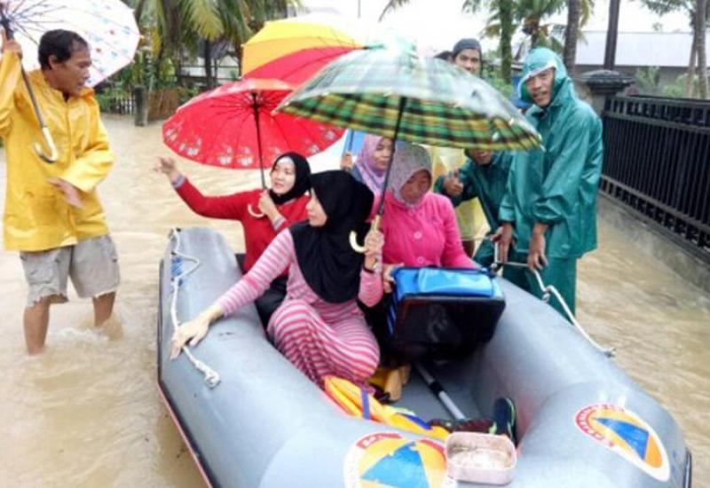 Beberapa wilayah di Kota Bengkulu terendam air bahkan beberapa wilayah terjadi banjir.