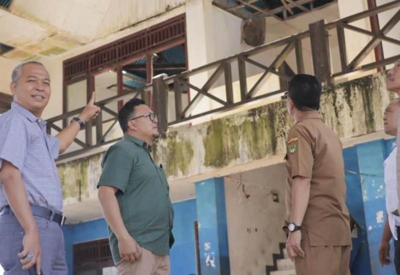 Lihat Kondisi Bangunan, Komisi II DPRD Bengkulu Selatan Tinjau TPI Pasar Bawah