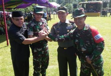TNI khususnya jajaran Korem 041/Gamas  melaksanakan TMMD di Kabupaten Kaur