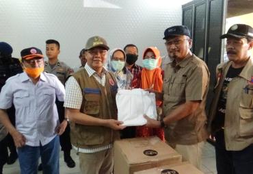 Sebanyak 200 Unit APD Diserahkan Gubernur Bengkulu ke RS Kota Bengkulu