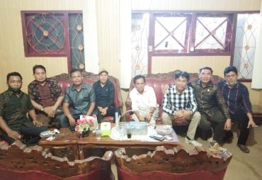 Bersama PT CSH dan Warga DPRD Kaur Bahas Perbaikan Jalan Desa Tinggi Ari