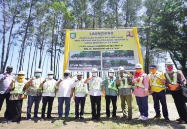 Gubernur Bengkulu Letakan Batu Pertama Pembangunan Obyek Wisata Pantai Panjang Tahap kedua