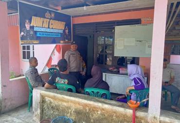 Polsek Padang Ulak Tanding Melaksanakan Jumat Curhat Sampaikan Pesan Kamtibmas 