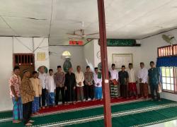 Kapolsek Kaur Utara Safari Jumat di Masjid  Al-Ikhlas Desa Tanjung Betung II
